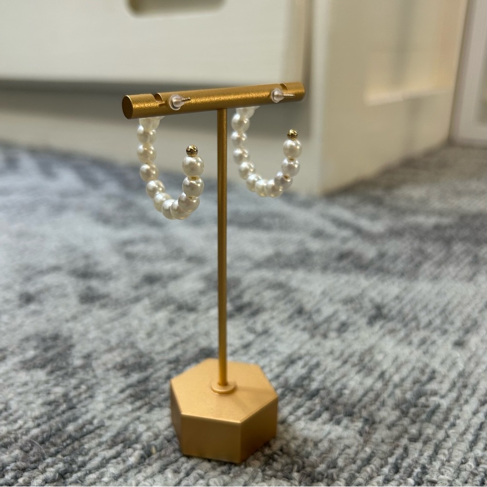 Elegant Pearl Gold Hoop Earrings✨ - Picture 4 of 5